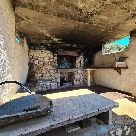 Orkula Hidden Paradise- Robinson House Vikendica *